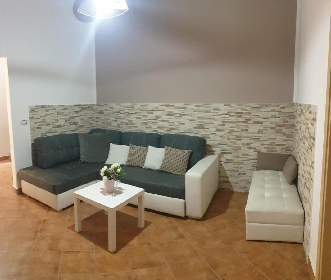 Apartment Palermo Castle Zisa Bagian luar foto